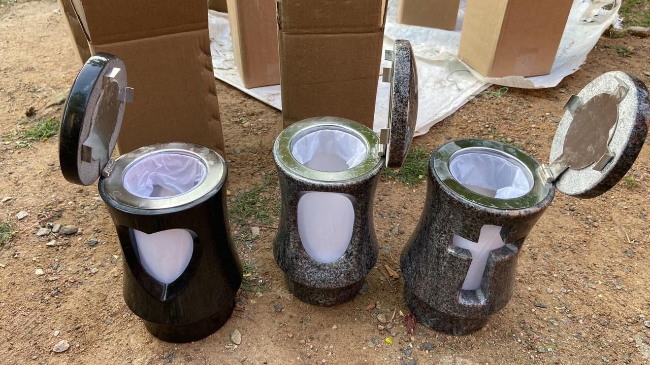 Flower Vases with Lids